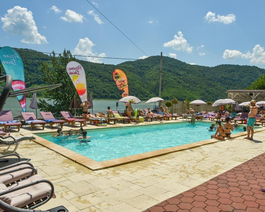 Pensiunea Deian-Clisura Dunarii Moldova Noua Exterior foto